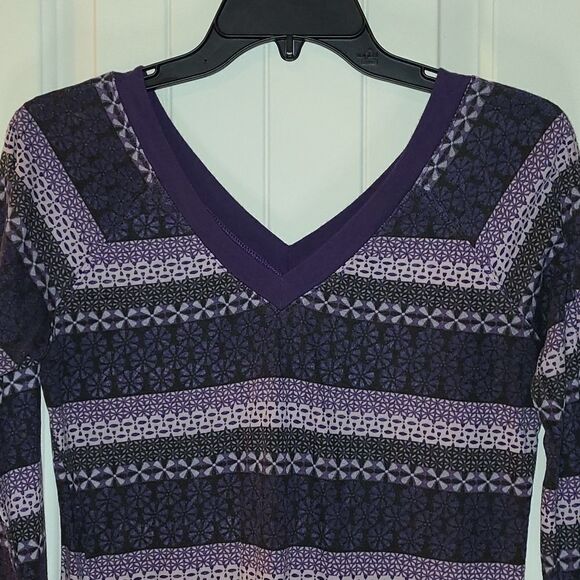 Purple v-neck top see through - Picture 2 of 4